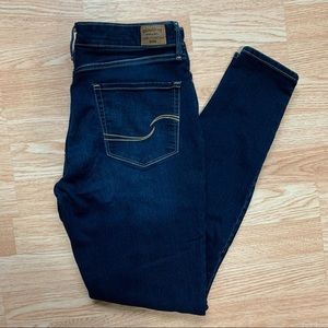 Women’s Levi Skinny Jeans | Size 12 Long | Dark Wash | Mid-Rise